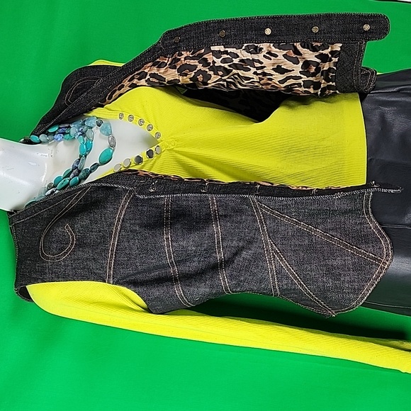 Dolce & Gabbana Jeans Vest. Made in Italy. - Picture 9 of 16